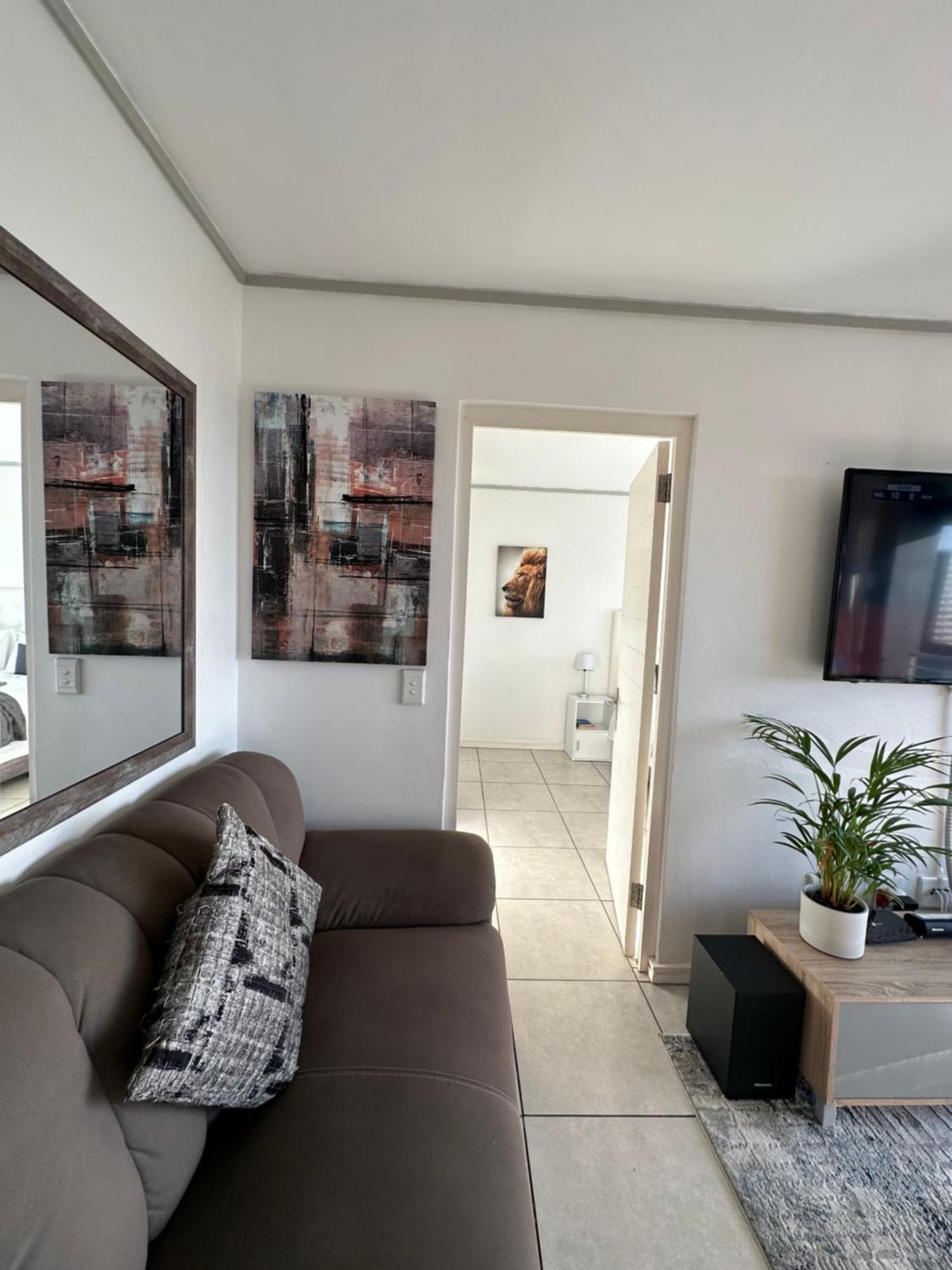 Heights Prop - Keywest Apartment *